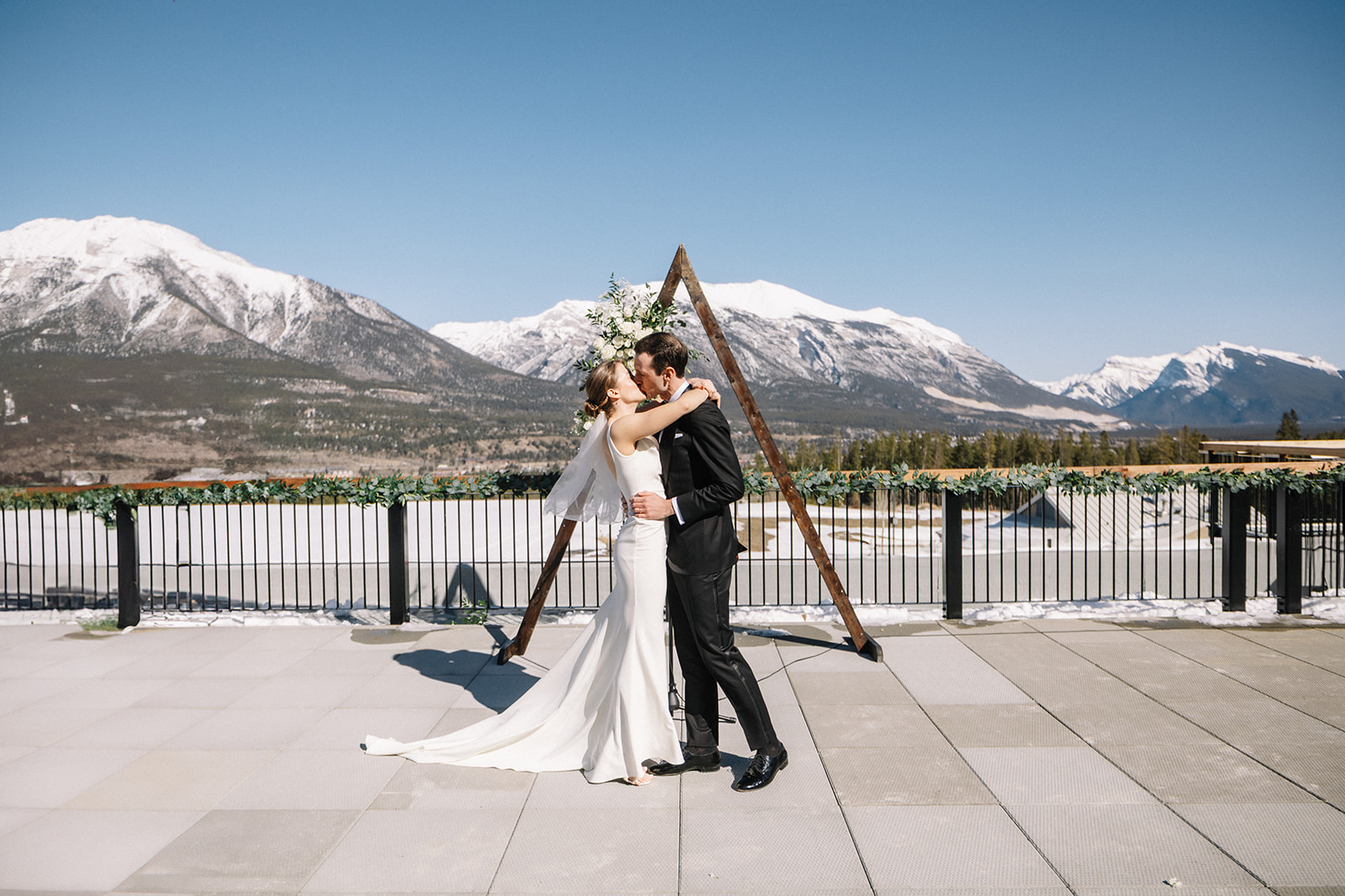 First kiss on the Vista Heights rooftop